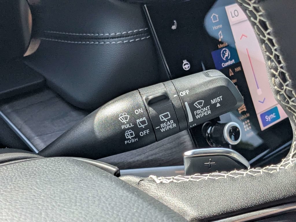 Used 2026 Jeep Grand Cherokee Limited RWD image 25