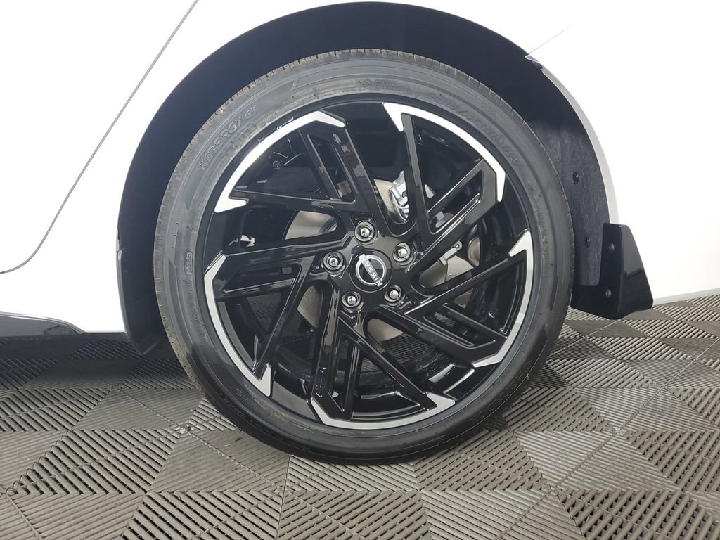 New 2026 Nissan Sentra SR w/ SR Premium Package image 11