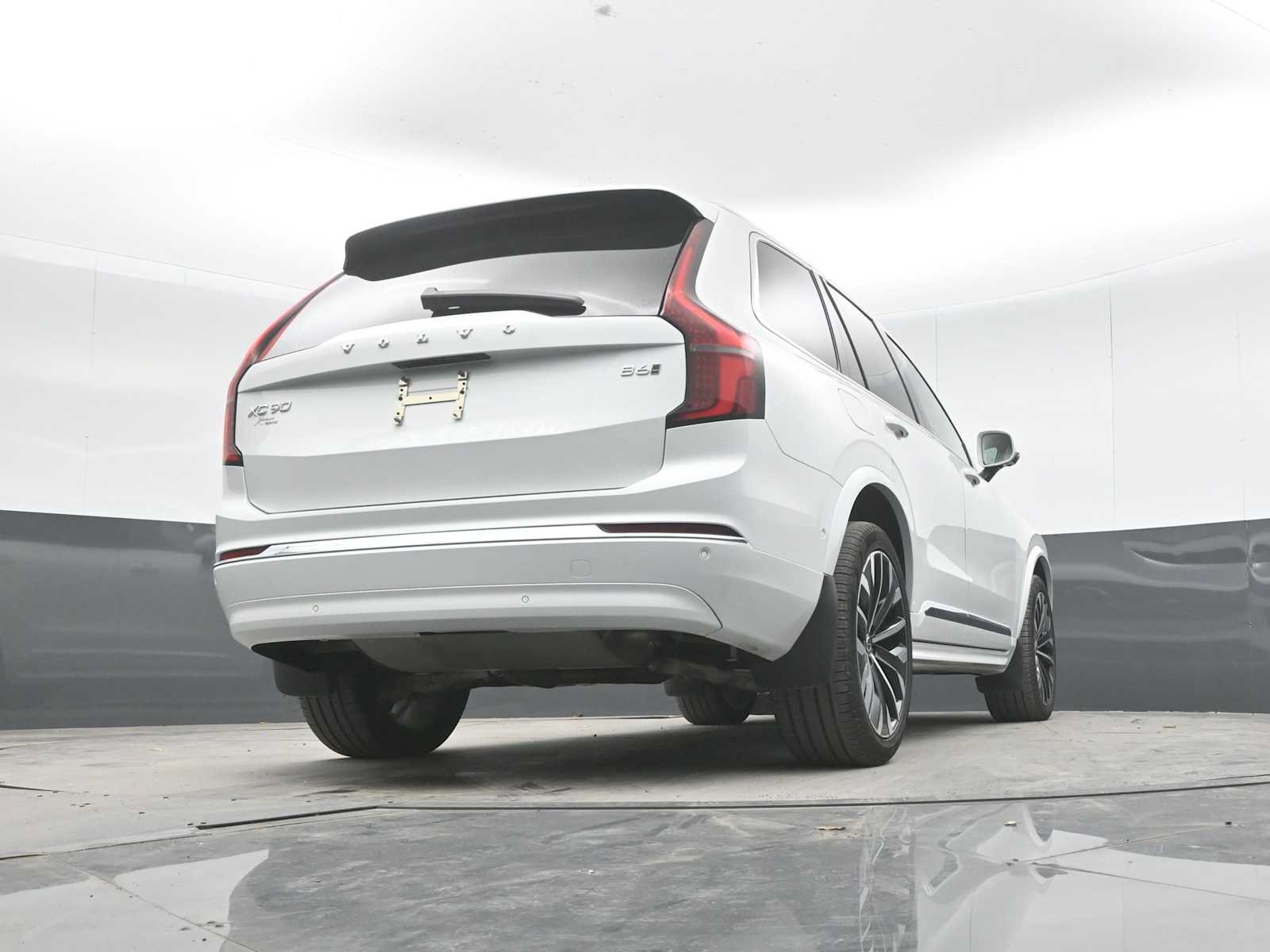 Used 2026 Volvo XC90 B6 Ultra w/ Protection Package AWD/4WD image 48