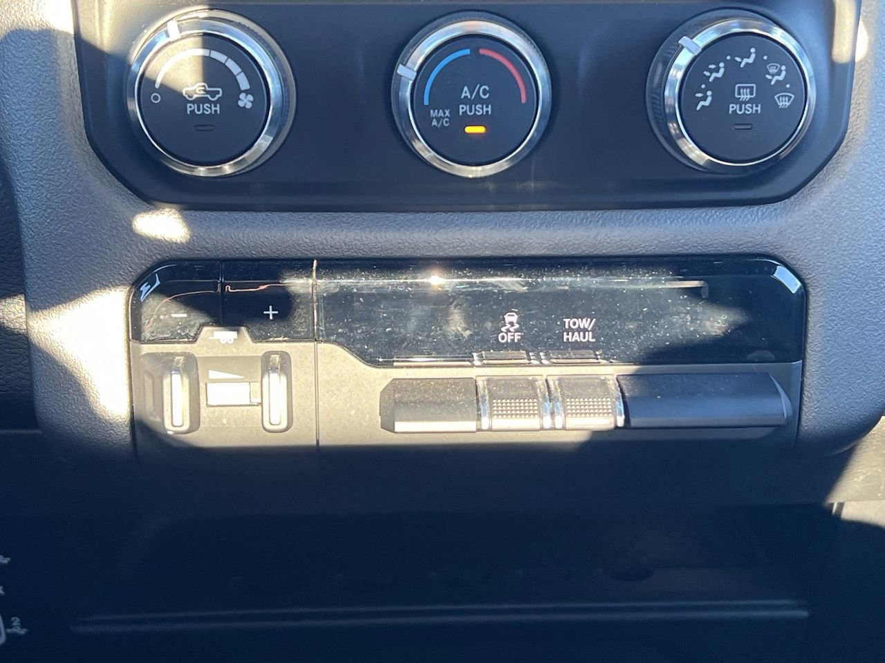 Used 2024 RAM 2500 Big Horn w/ Bed Utility Group image 7