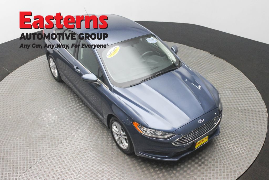 Used 2018 Ford Fusion SE image 3