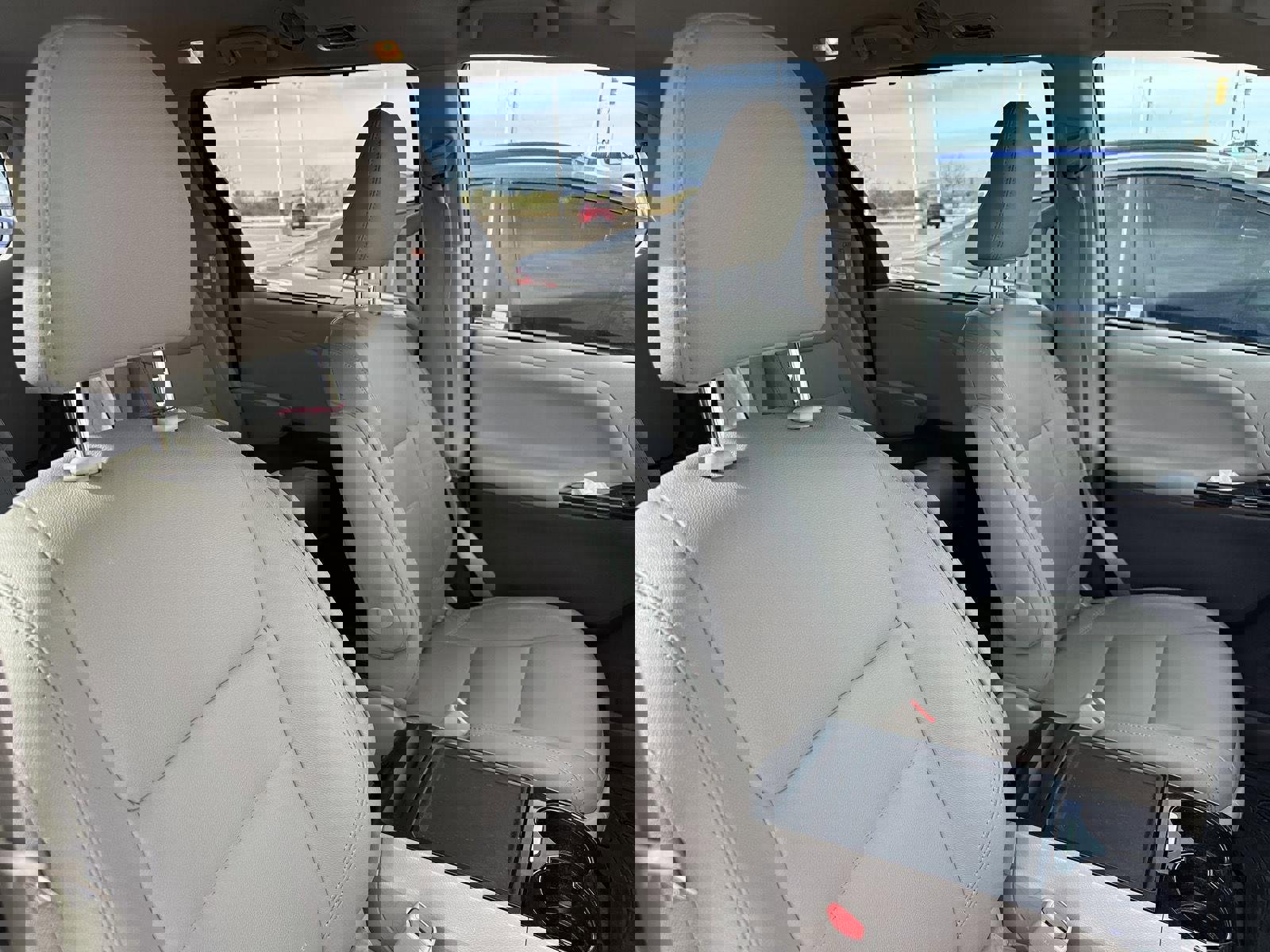 Used 2018 Toyota Sienna XLE w/ XLE Navigation Package image 11