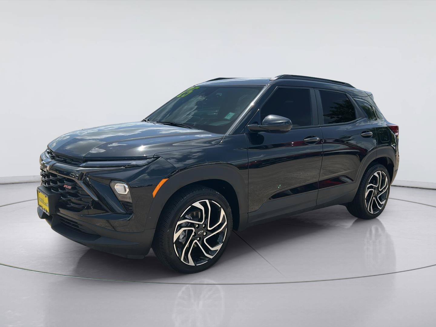 Used 2025 Chevrolet TrailBlazer RS w/ Convenience Package FWD image 3