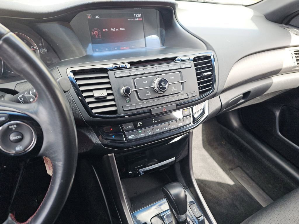 Used 2017 Honda Accord Sport Special Edition image 31