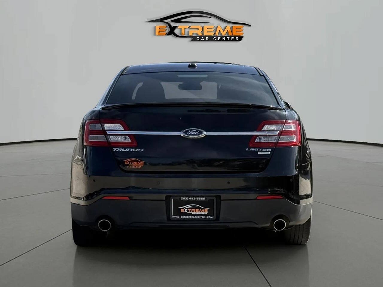 Used 2013 Ford Taurus Limited FWD image 5