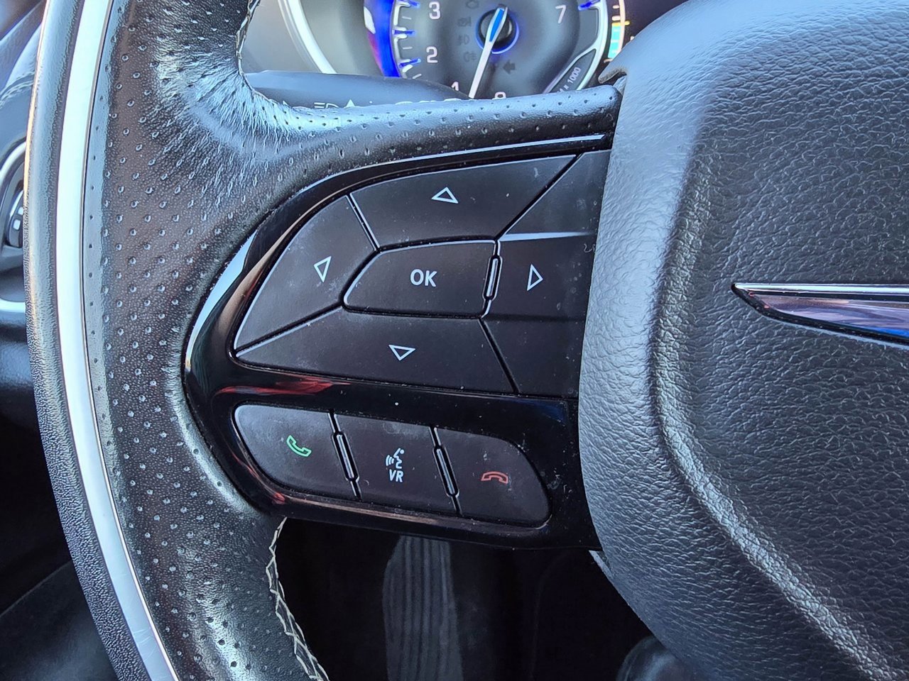 Used 2020 Chrysler Pacifica Limited w/ Quick Order Package 27H Red S image 20