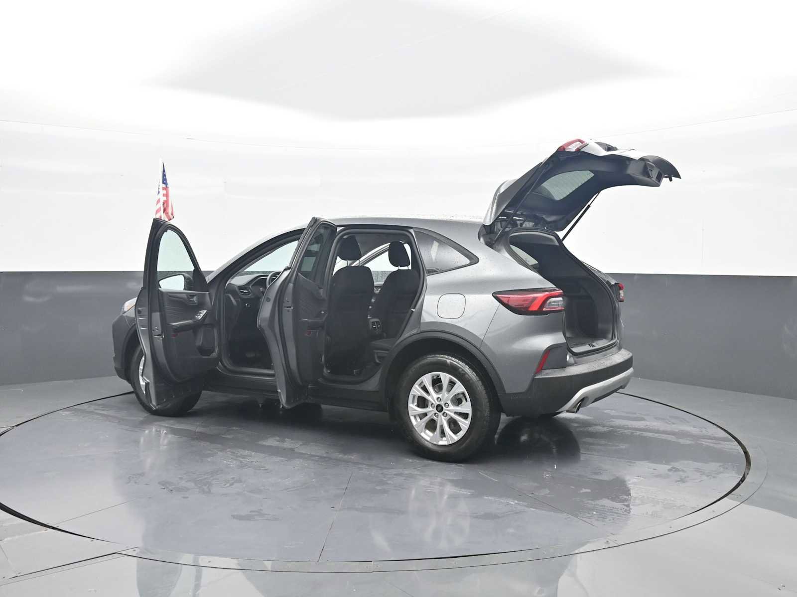 Used 2025 Ford Escape Active AWD/4WD image 47