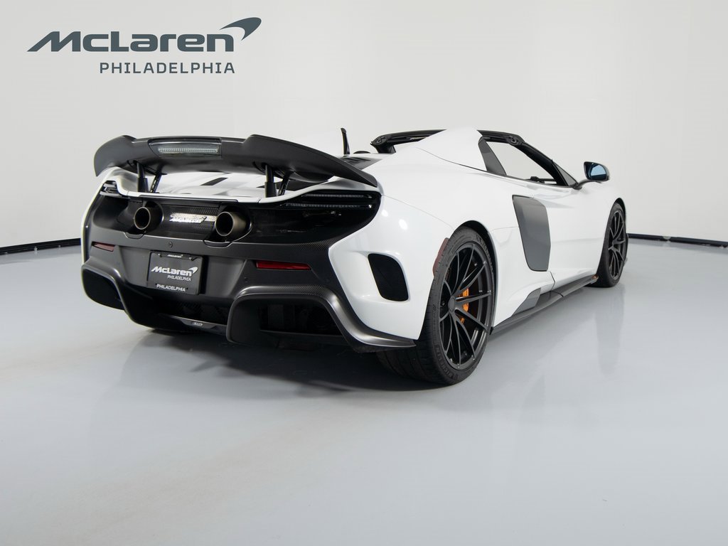 Used 2016 McLaren 675LT Spider image 6