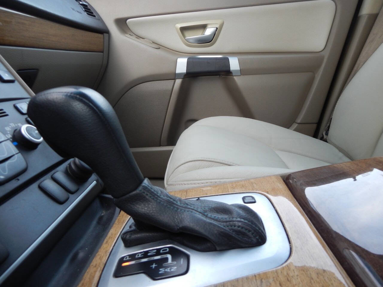 Used 2008 Volvo XC90 3.2 image 41