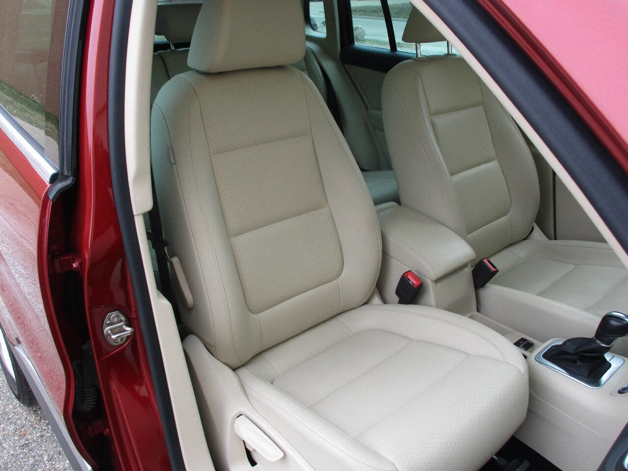 Used 2016 Volkswagen Tiguan SE image 94