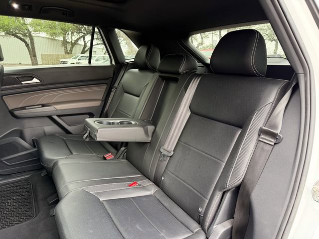 Used 2023 Volkswagen Atlas Cross Sport SE FWD image 17