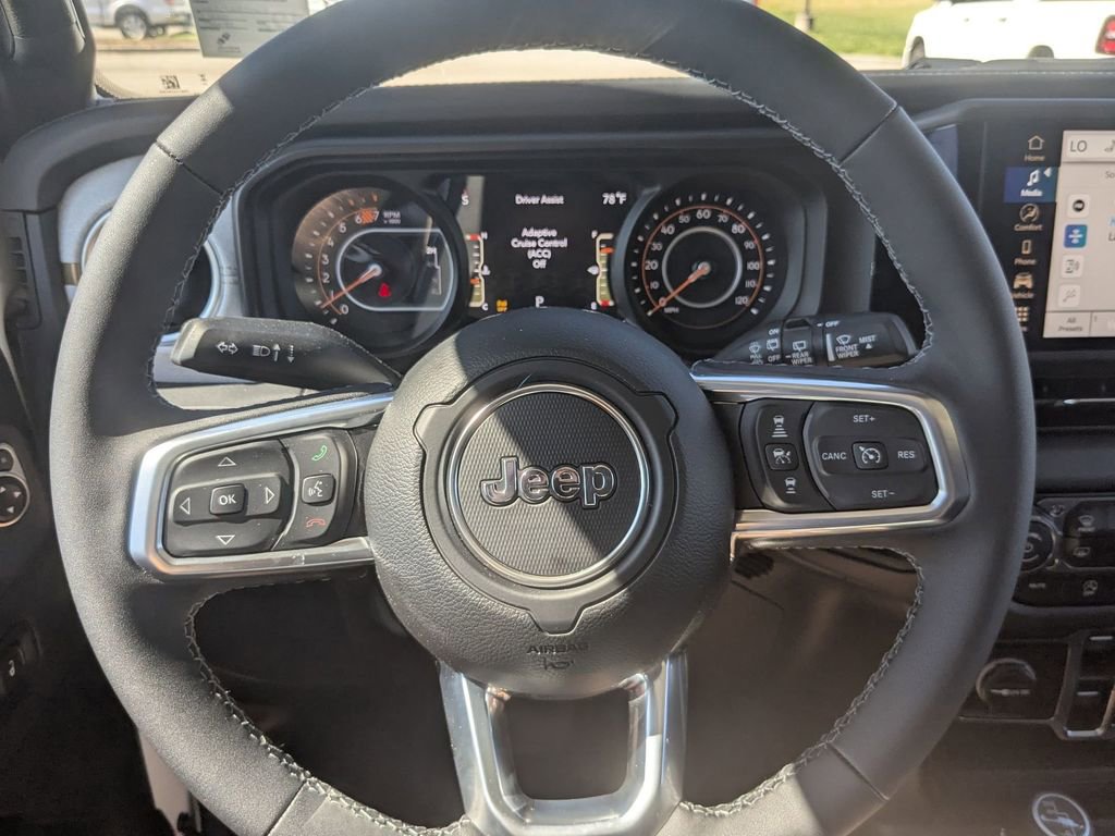 Used 2026 Jeep Wrangler Unlimited Sahara w/ Safety Group AWD/4WD image 18