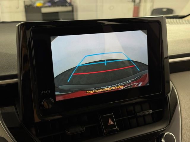 Used 2025 Toyota Corolla LE image 18