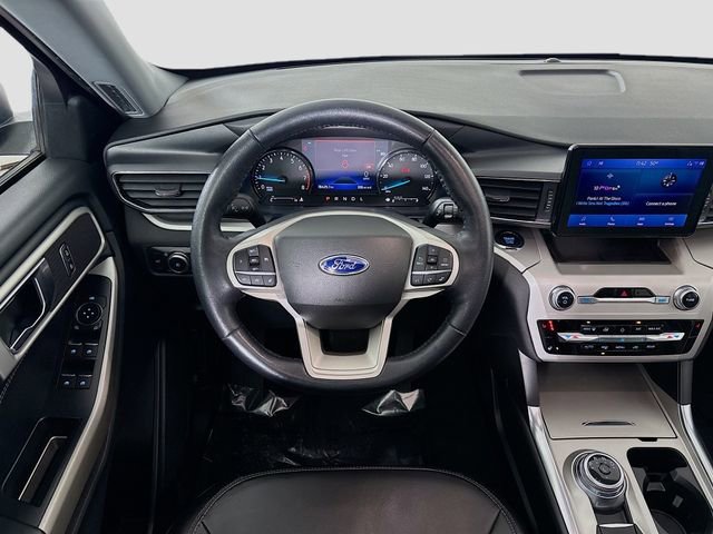 Used 2022 Ford Explorer XLT w/ Equipment Group 202A AWD/4WD image 23
