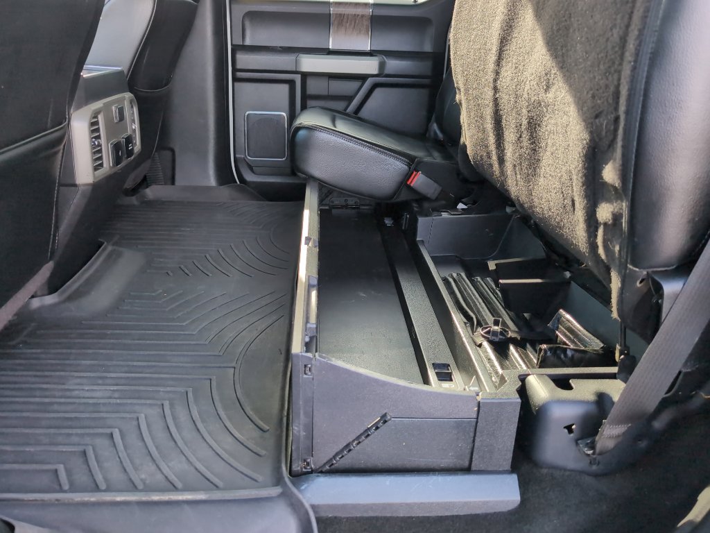 Used 2017 Ford F250 Lariat w/ Chrome Package image 29