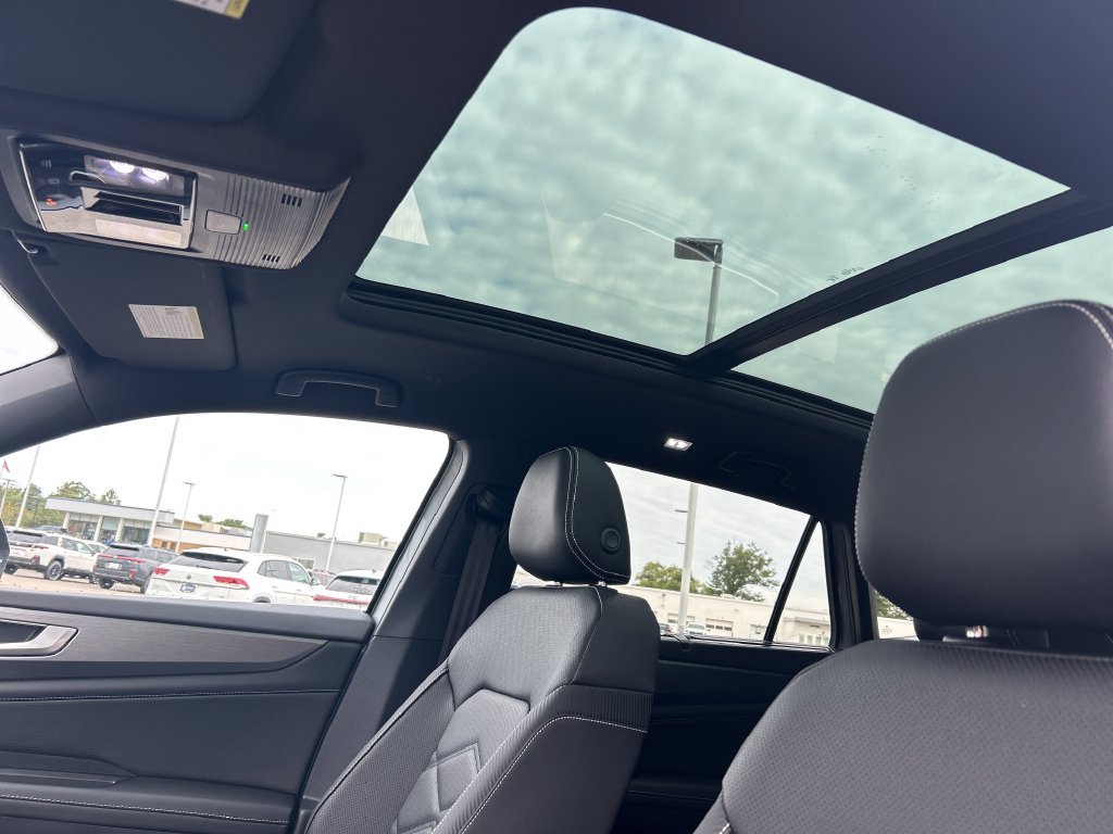 New 2026 Volkswagen Atlas Cross Sport SE AWD/4WD image 11