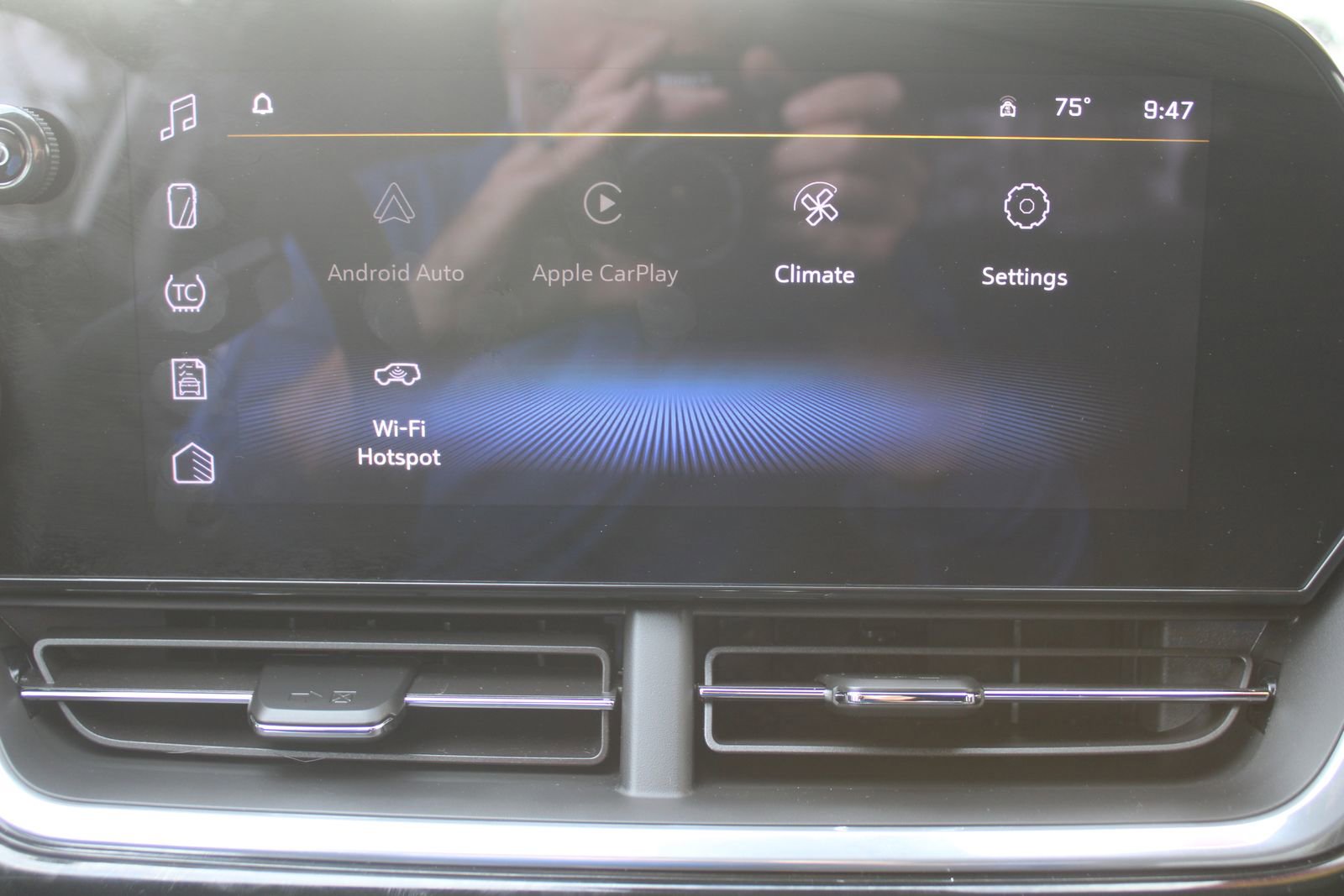 Used 2024 Chevrolet Trax RS image 38