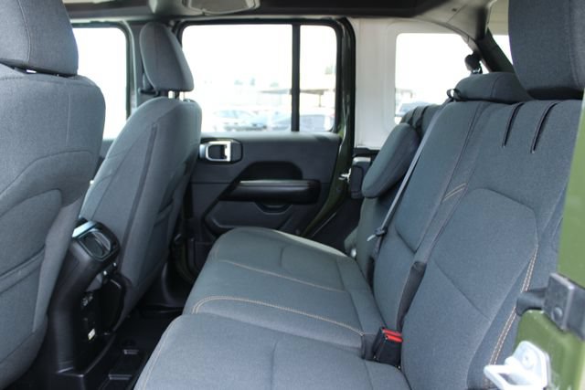 Used 2024 Jeep Wrangler Unlimited Sahara AWD/4WD image 41