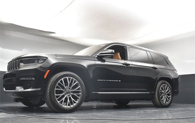 Used 2023 Jeep Grand Cherokee L Summit image 37