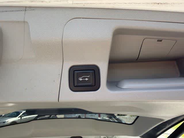 Used 2020 GMC Acadia SLT w/ Trailering Package AWD/4WD image 13