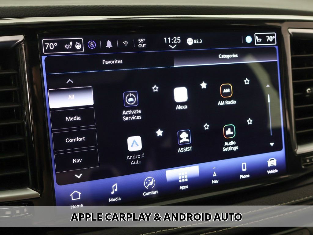 Used 2024 Chrysler Pacifica Limited image 12