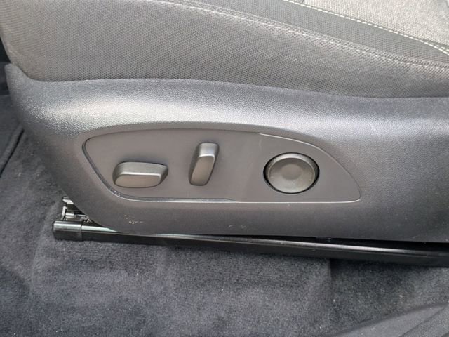 Used 2025 GMC Acadia Elevation image 14