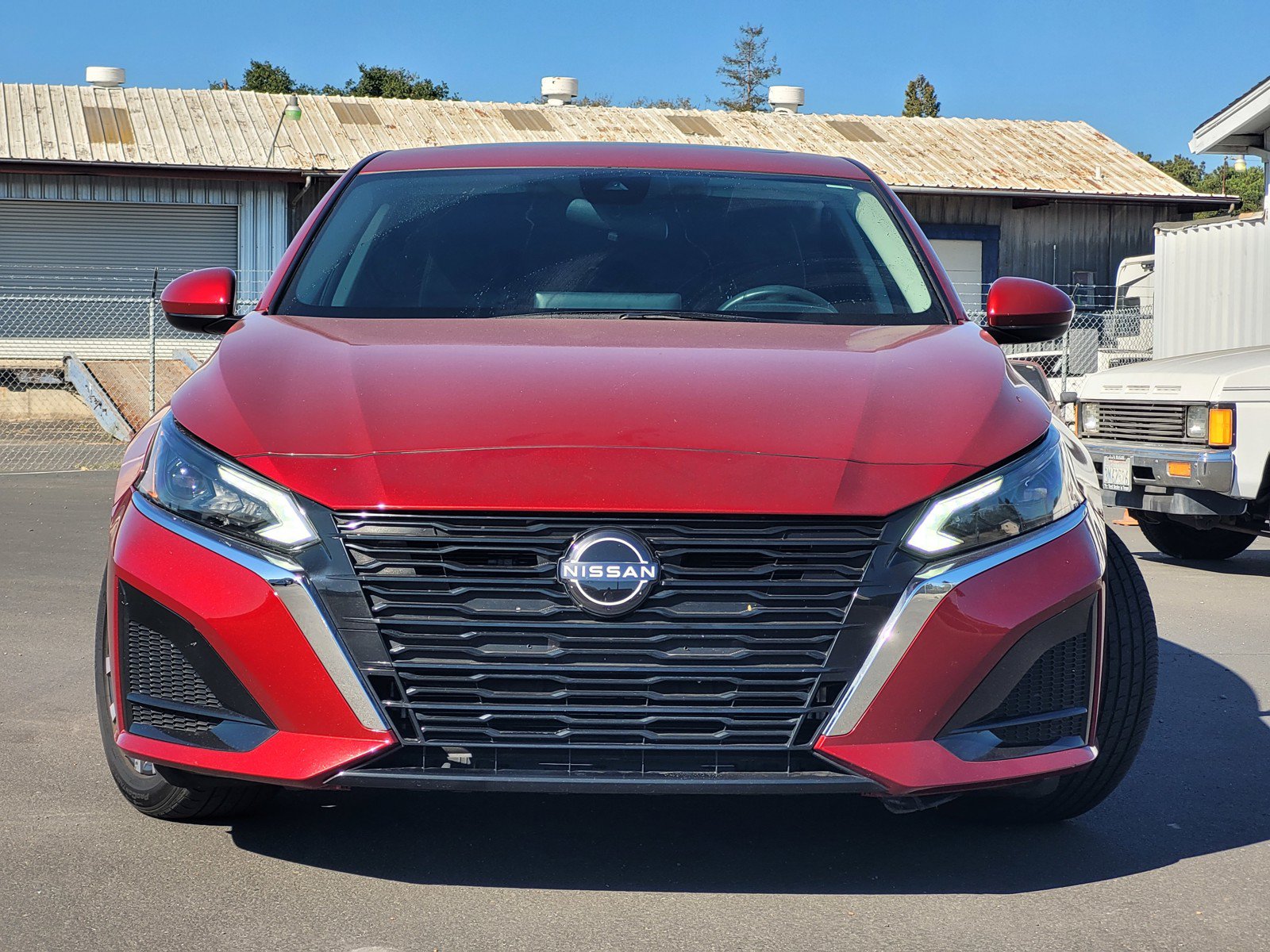 Certified 2023 Nissan Altima 2.5 SV w/ SV Premium Package FWD image 2