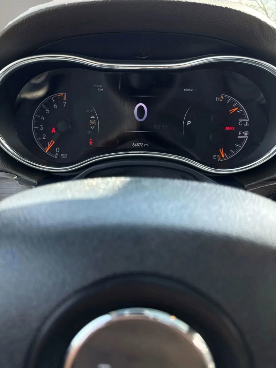 Used 2015 Jeep Grand Cherokee Overland image 20