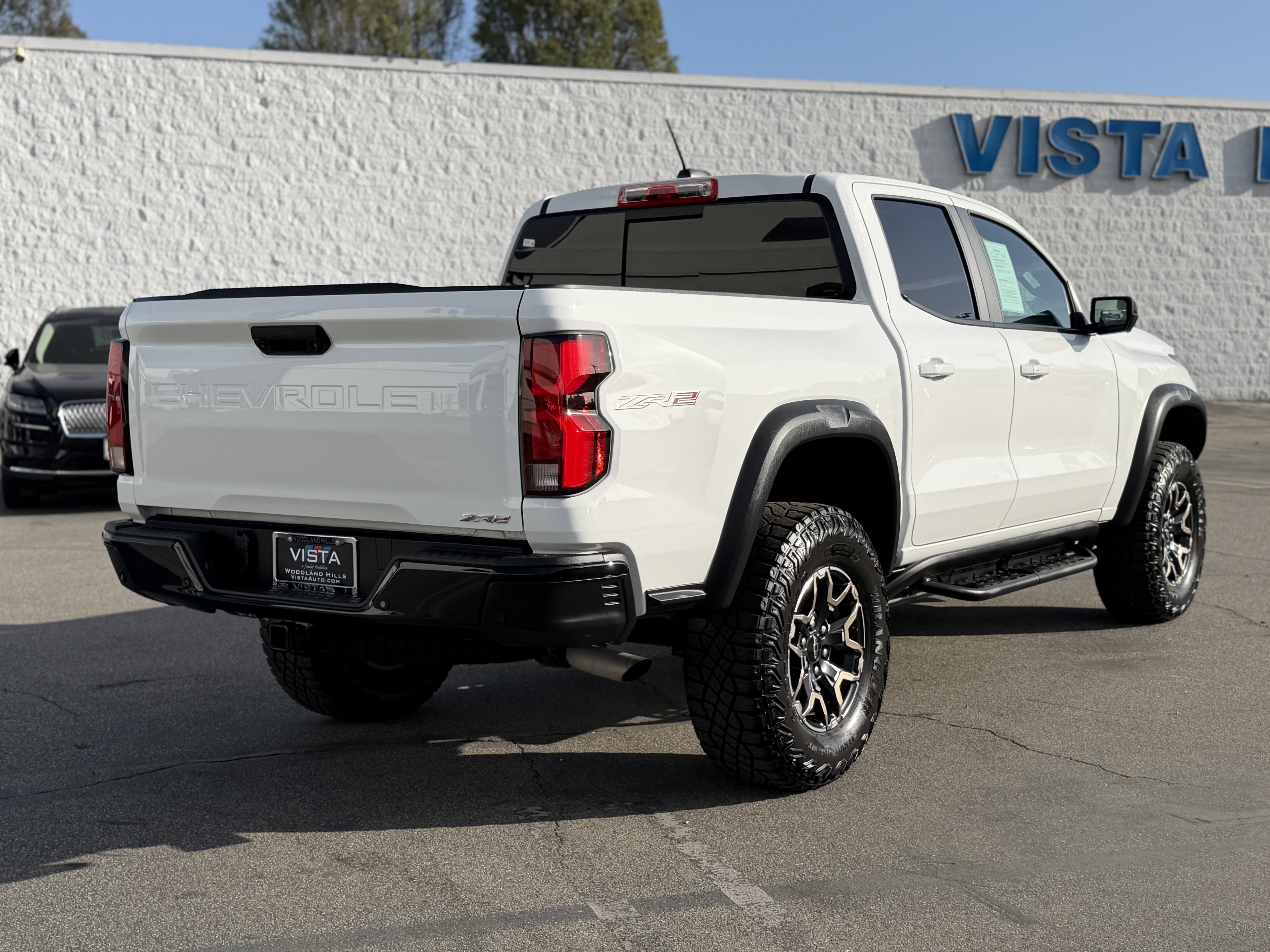 Used 2025 Chevrolet Colorado ZR2 w/ Technology Package image 7