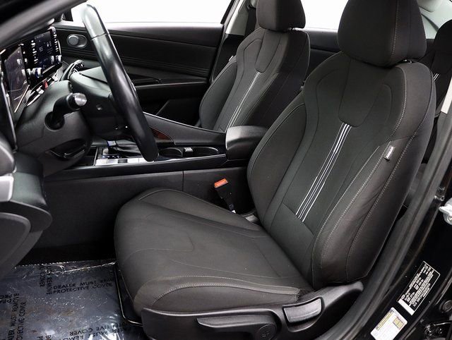 Used 2022 Hyundai Elantra SEL w/ Convenience Package image 9