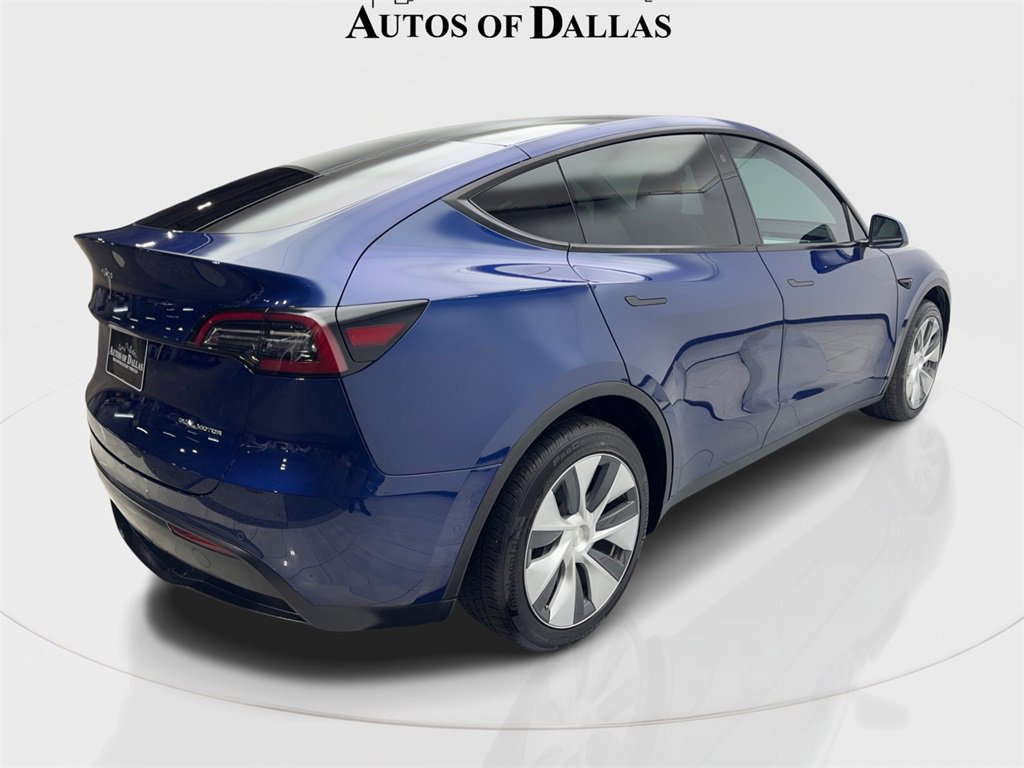 Used 2022 Tesla Model Y Long Range image 6