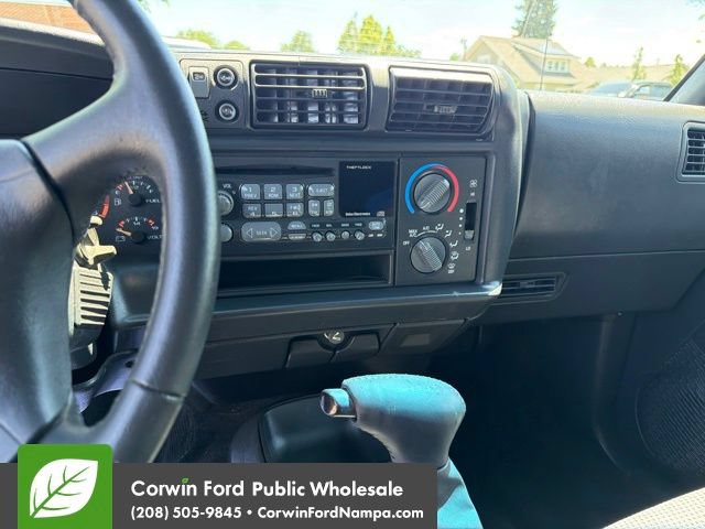 Used 1997 Chevrolet Blazer LS w/ Preferred Equipment Group AWD/4WD image 21