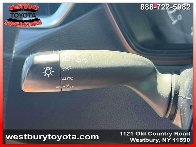 Used 2022 Toyota Corolla LE FWD image 26