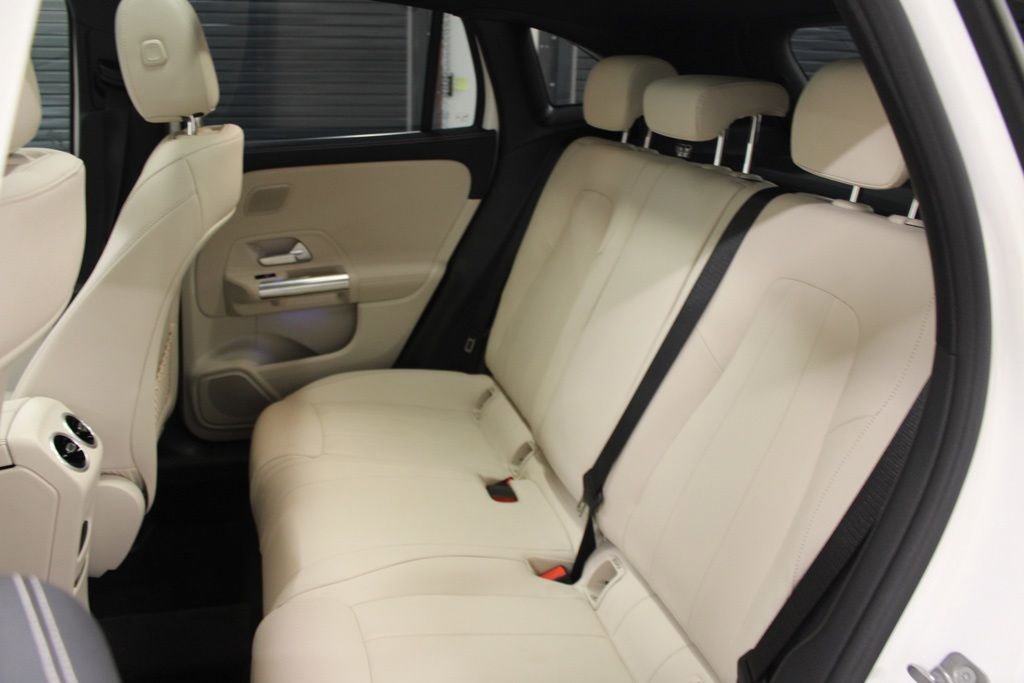 Certified 2026 Mercedes-Benz GLA 250 4MATIC image 34