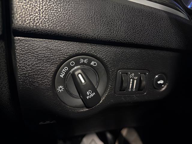 Used 2022 Chrysler 300 Touring L w/ Popular Equipment Group image 23