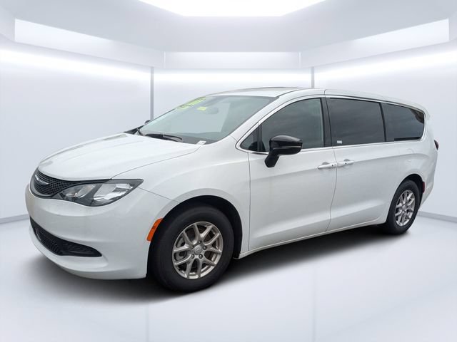 New 2025 Chrysler Voyager LX FWD image 7