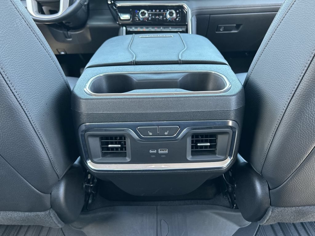 Used 2024 GMC Sierra 3500 Denali w/ Technology Package AWD/4WD image 21