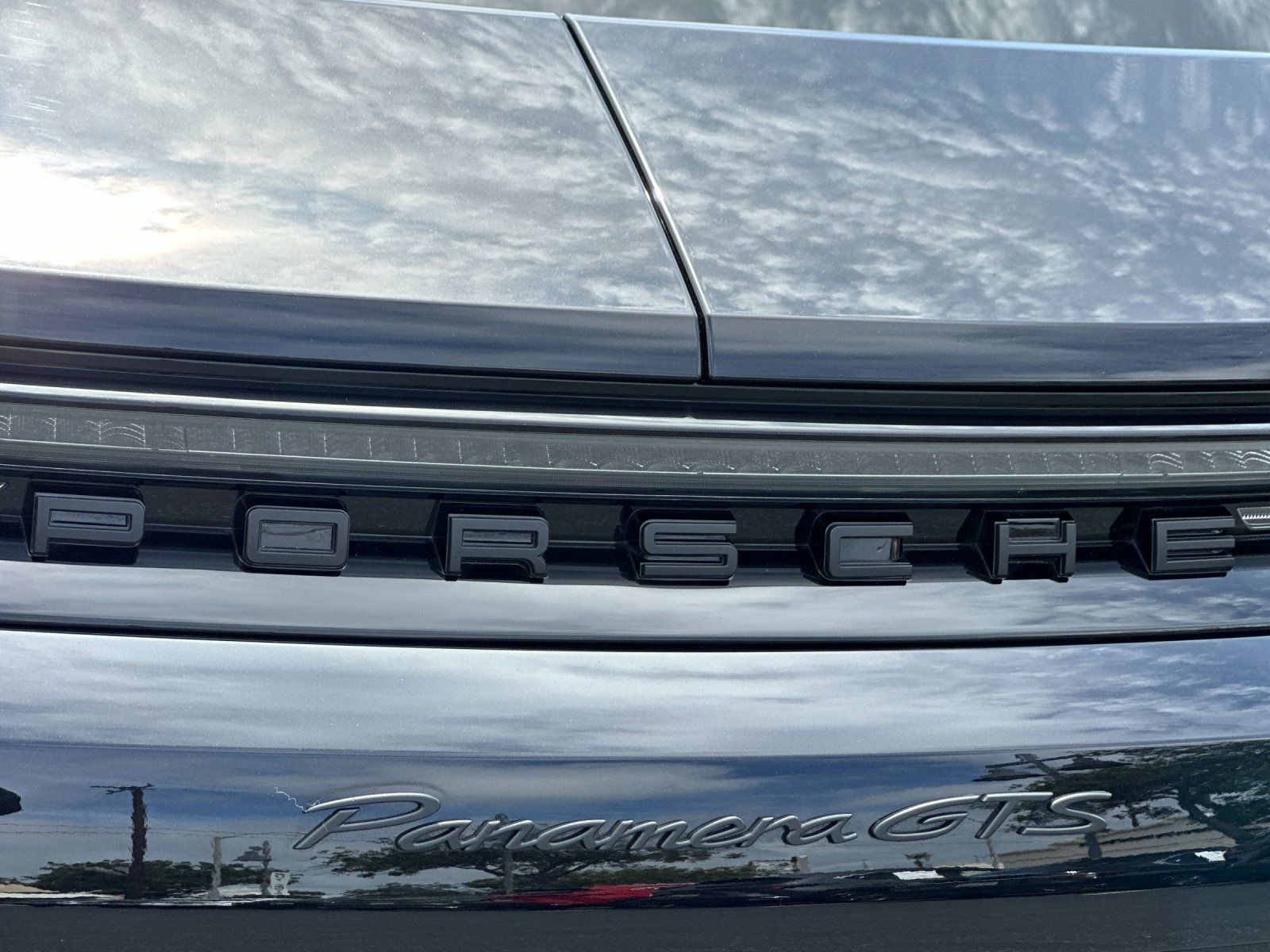 Used 2025 Porsche Panamera GTS image 33