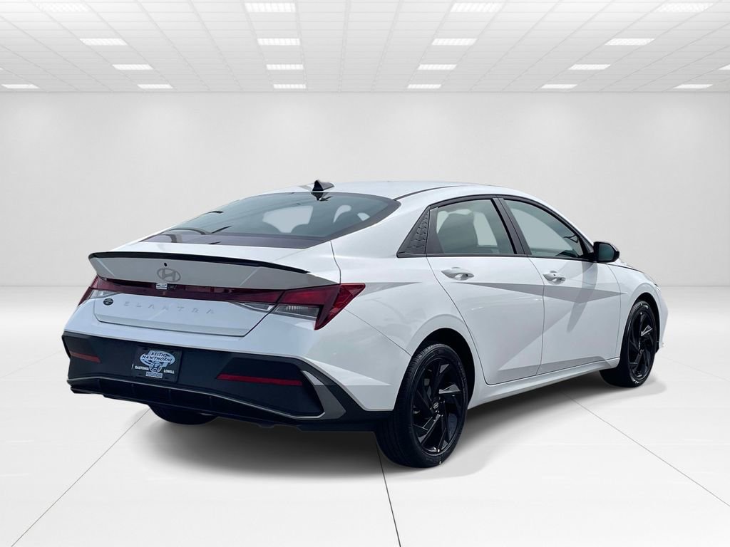 New 2026 Hyundai Elantra Sport image 6