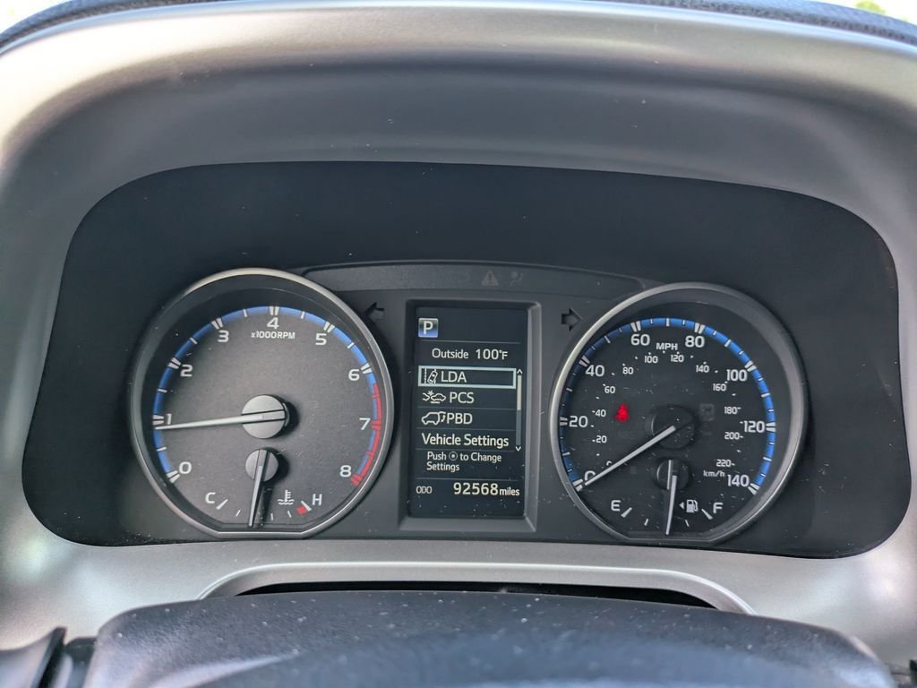 Used 2017 Toyota RAV4 XLE FWD image 27