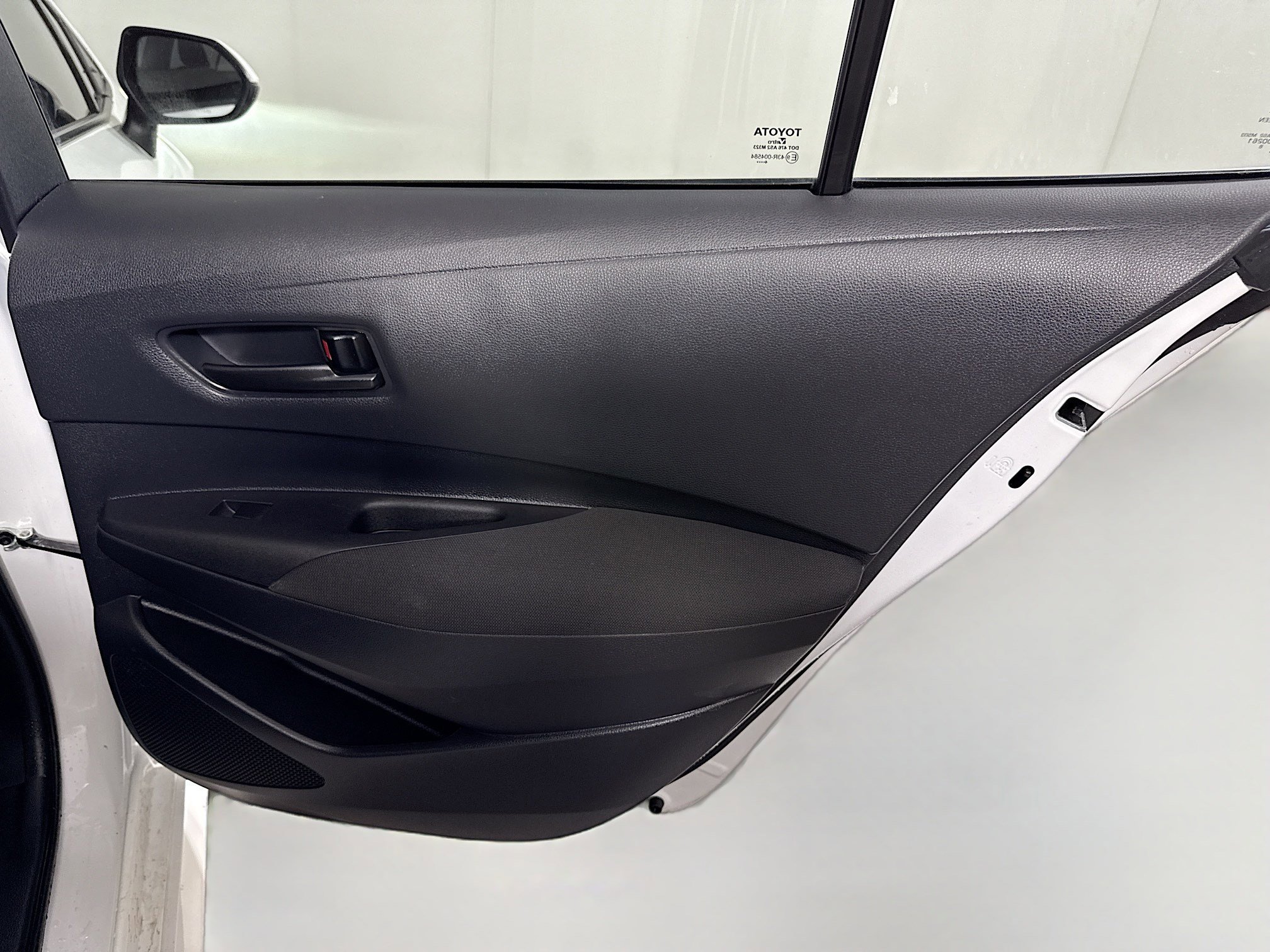 Used 2024 Toyota Corolla LE image 27