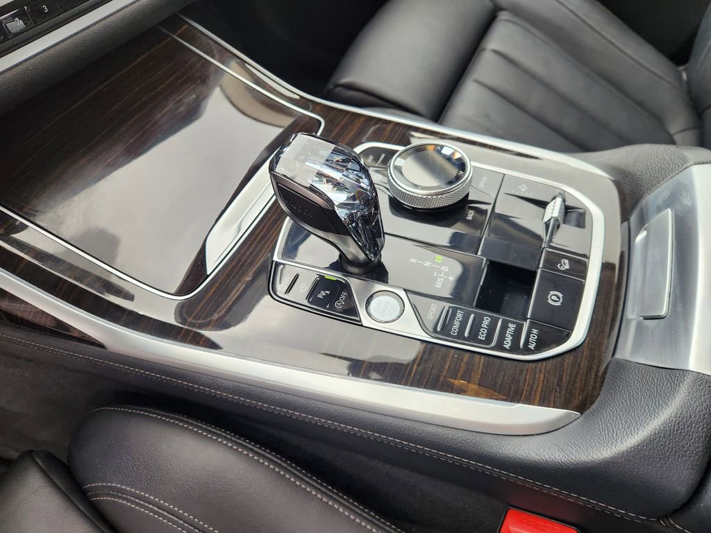 Used 2019 BMW X7 xDrive40i w/ Cold Weather Package image 21