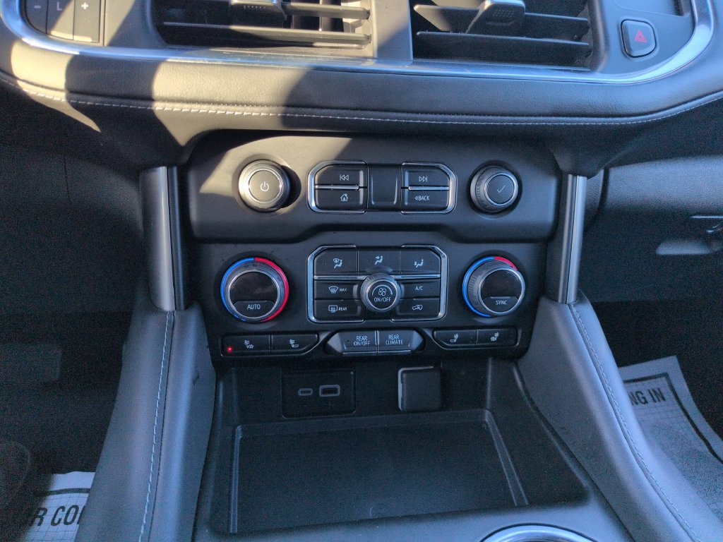 Used 2024 Chevrolet Suburban Z71 w/ Off-Road Capability Package AWD/4WD image 18