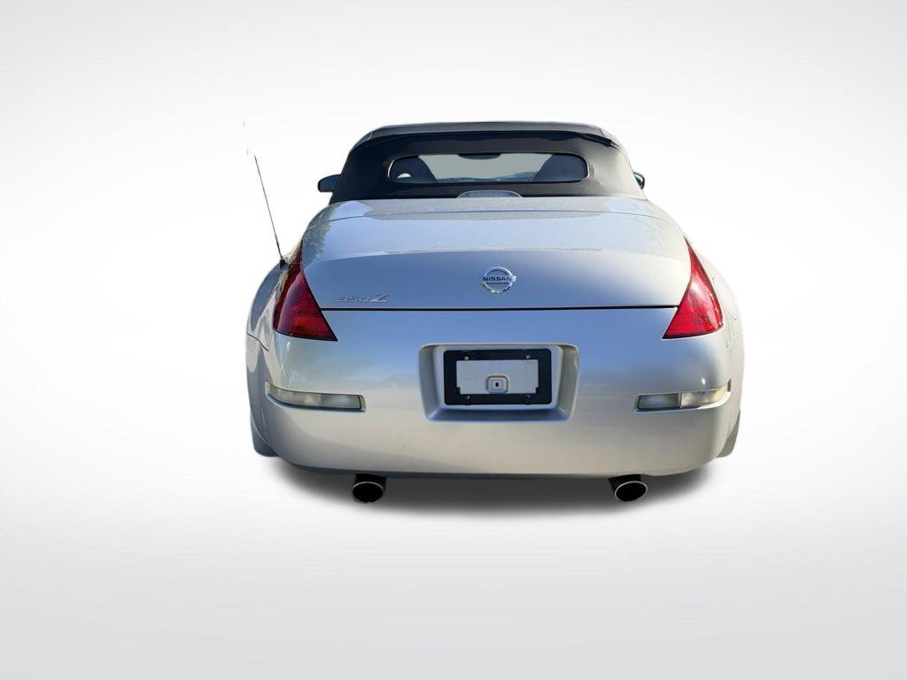 Used 2004 Nissan 350Z Touring RWD image 7