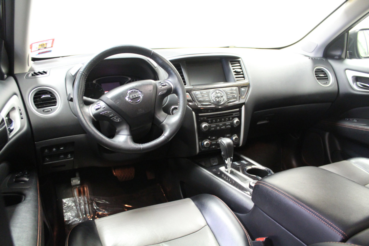 Used 2019 Nissan Pathfinder SL image 7