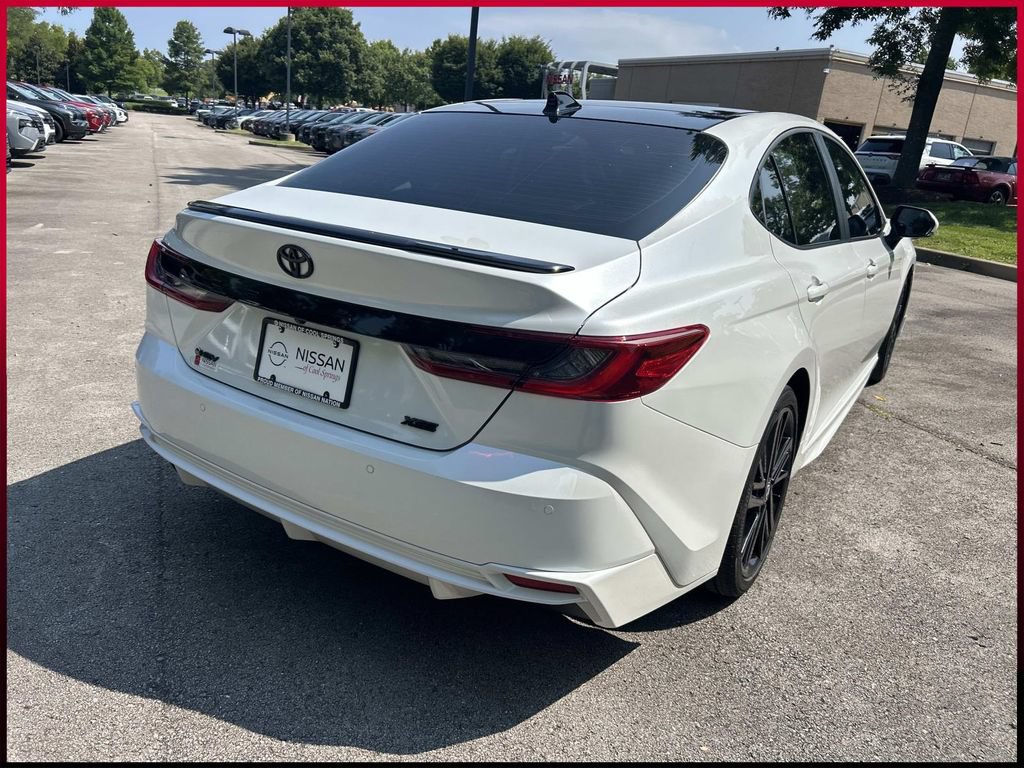 Used 2025 Toyota Camry Hybrid FWD image 7