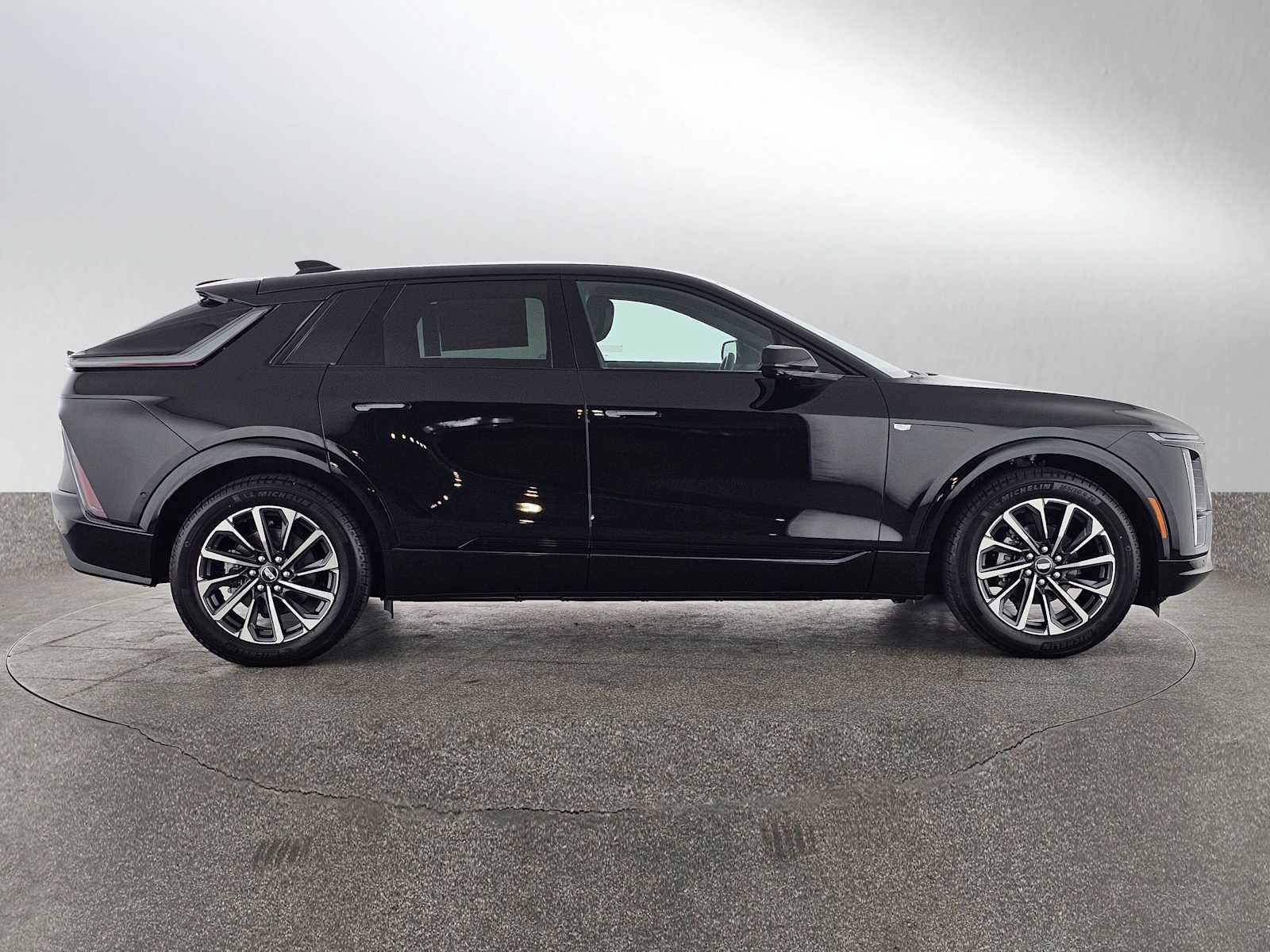 New 2026 Cadillac Lyriq Sport image 2