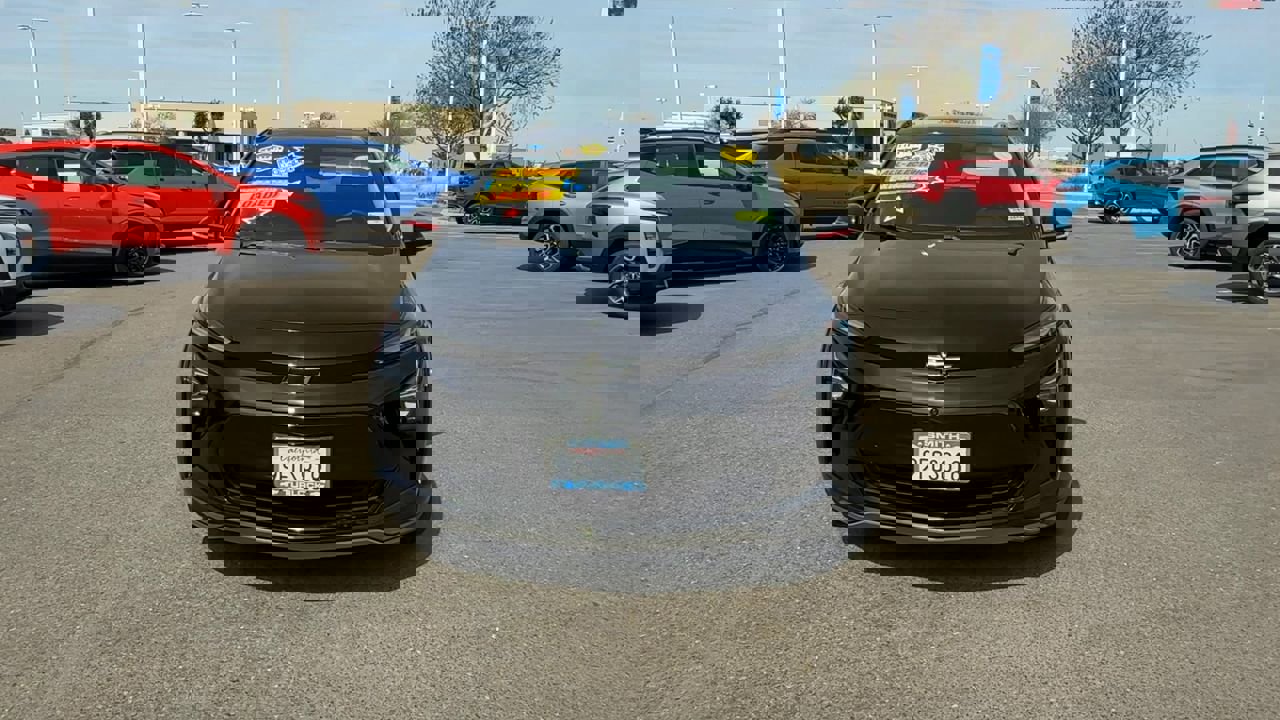 Used 2023 Chevrolet Bolt EUV Premier w/ Sun & Sound Package image 2