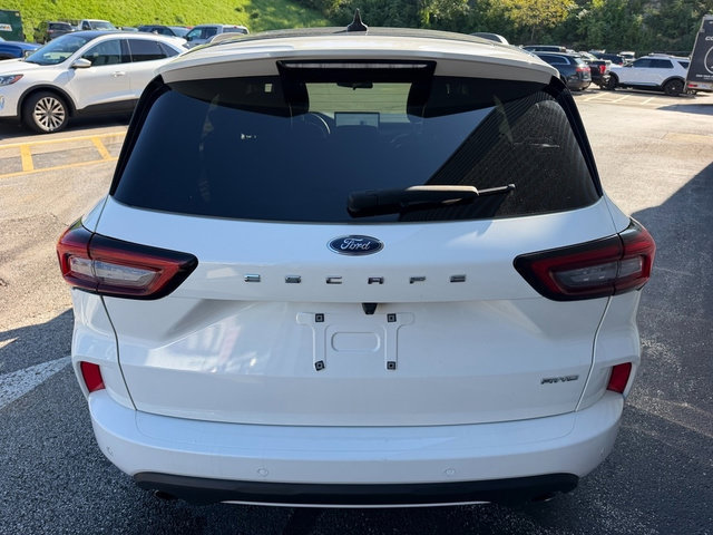 Certified 2024 Ford Escape ST-Line w/ Tech Pack #1 AWD/4WD image 6