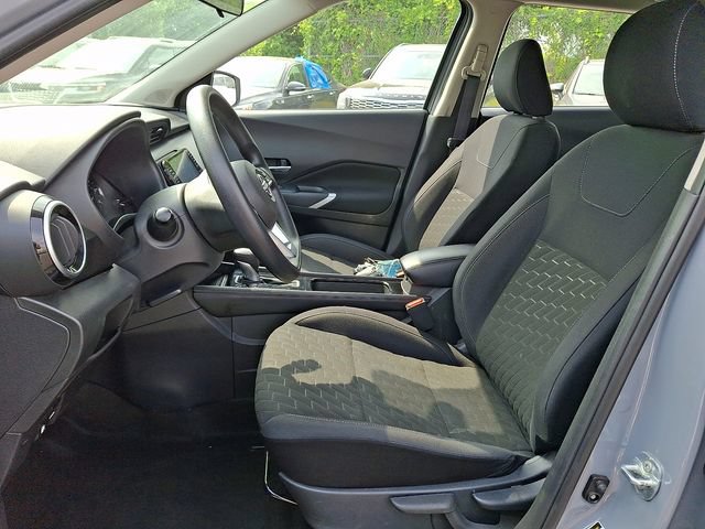 Used 2023 Nissan Kicks SV FWD image 13
